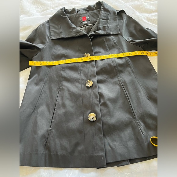 Gallery Womens Snall Black Hooded Button Down RainCoat - Picture 2 of 16